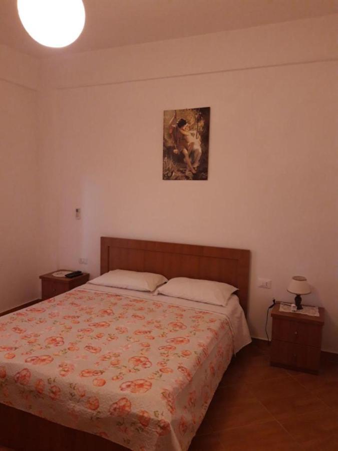 Hotel Agron *